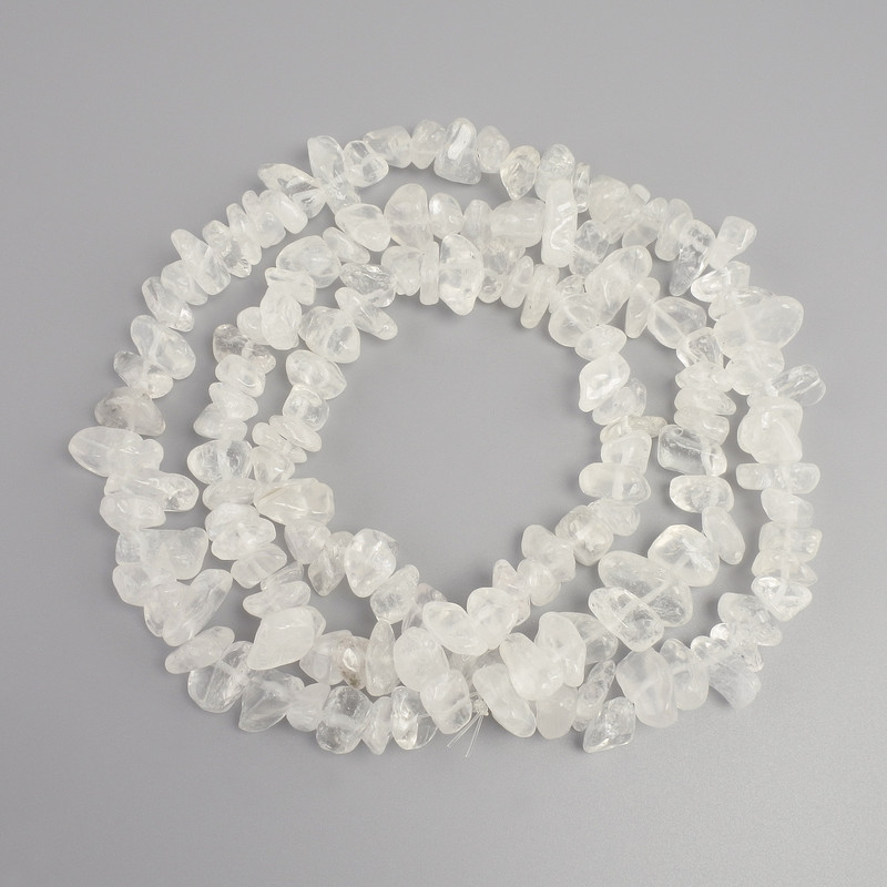 Koraliki z kryształu górskiego – drobina, średnica 8–17×4–10 mm, długość 78 cm, na żyłce