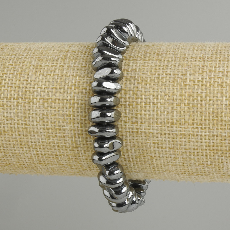 Bransoletka z hematytu w fasetowanych kuleczkach, średnica 11×4,5 mm ±, długość 18 cm ±, elastyczna