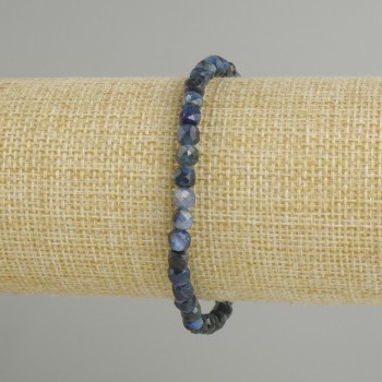 Bransoleta z fasetowanego kianitu – sześcian 5x5 mm, długość 18 cm, elastyczna