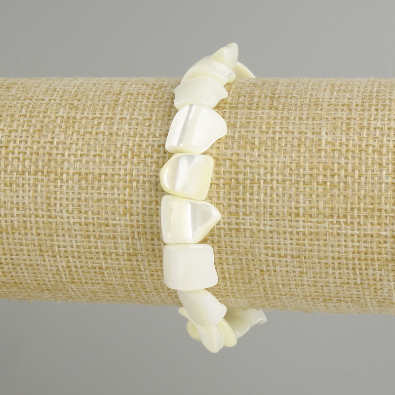Bransoletka z masy perłowej, fasetowane kulki o średnicy 9–12×11–13 mm, długość 18 cm ±, elastyczna