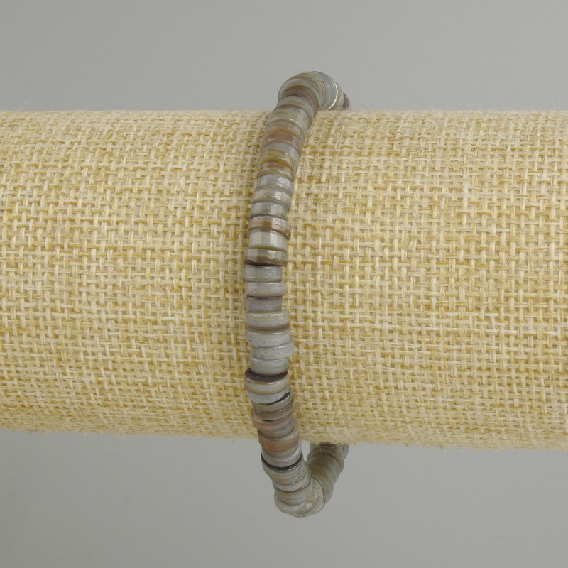 Bransoletka z muszli Skafarka, rondle, średnica około 6 mm, długość 18 cm, na elastycznej gumce