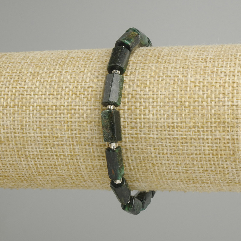 Bransoletka ze szmaragdu fasetowanego, średnica 10–11×6 mm, długość 18 cm, na elastycznej nici