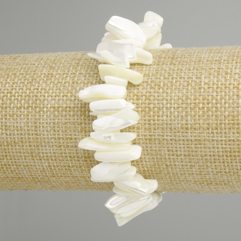 Bransoletka z drobinek masy perłowej, średnica 10–18×3–8 mm, długość 18 cm, elastyczna