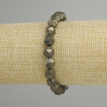 Bransoletka z pirytu w formie wielokątników, o średnicy 8×7 mm, długość 18 cm, na elastycznej bazie