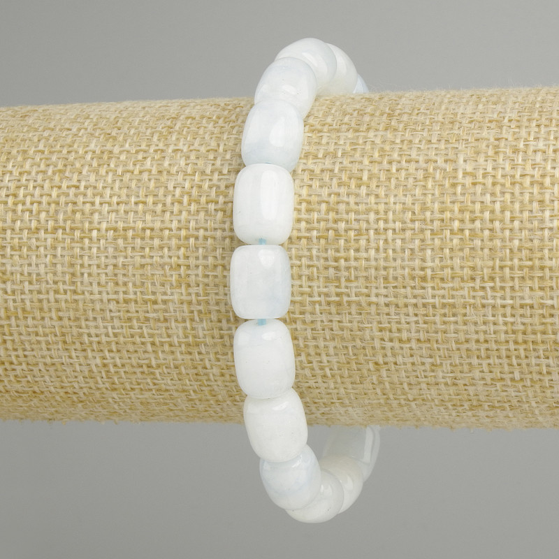 Bransoletka z akwamarynu w formie baryłki, średnica 11×8 mm, 5 mm ±, długość 18 cm ±, elastyczna