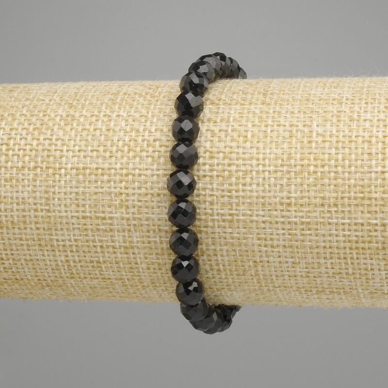 Bransoletka turmalin 6 mm fasetovaný koralík, priemer 6mm+-, dĺžka 18 cm +- pružný