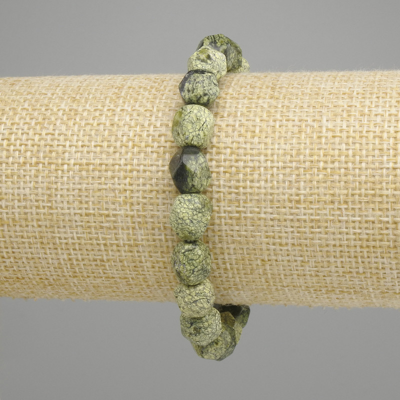 Bransoleta Zmijowik wielościan, średnica 9-10x8-9mm, +-, długość 18cm +- sprężynowa