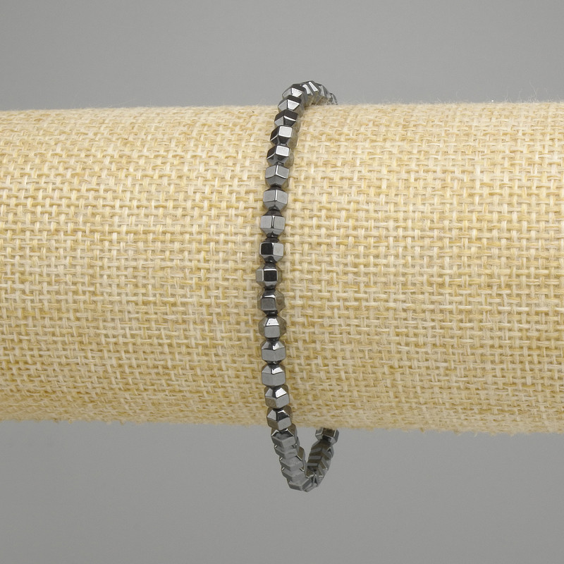 Bransoletka hematyt wielościan 4×4 mm, elastyczna 18 cm