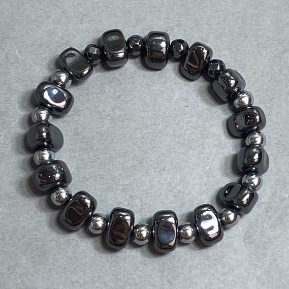 Bransoletka Hematyt fasetowana 11x7mm+- sześcienna kulka 6mm+-, długość 18cm +- elastyczna