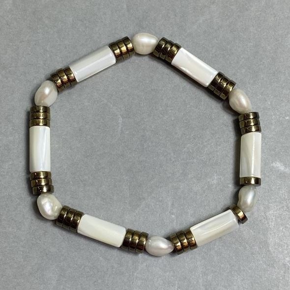Bransoletka z pereł 7-9×7-8 mm Hematyt rondenle 6 mm ± Perłowy walec 13×6 mm ±, długość 18 cm stretch
