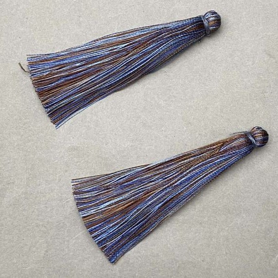 Zestaw do rękodzieła chwost „Szaro-Brązowo-Niebieski pas”, długość 7 cm, średnica 7 mm para
