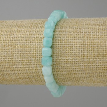 Bransoletka Akwamaryn fasetowany sześcian, średnica 7x7 mm +/-, długość 18 cm +/- stretch