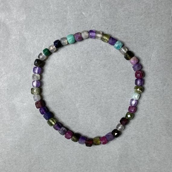 Bransoletka Asorty, fasetowany sześcianik 4×4 mm ± 20×13 mm ±, długość 18 cm ± ze stretchu