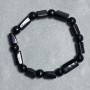 Bransoletka Turmalin Szerl, obrobione kamienie, średnica 13×7 mm +- Agat fasetowana kulka 8 mm +- , długość 18 cm +- strecz