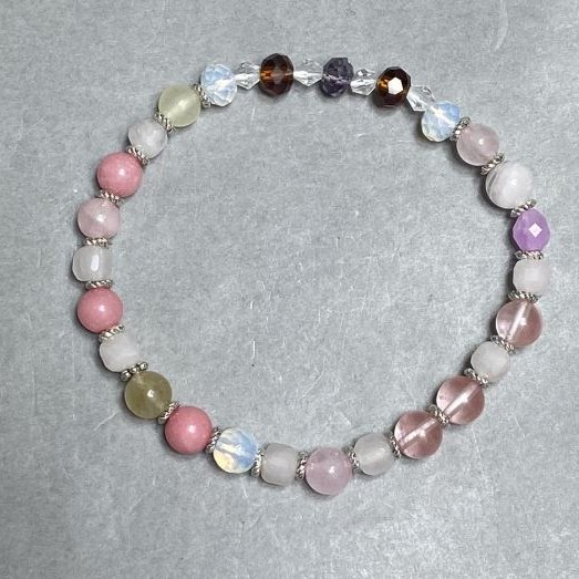Bransoletka Różowy kwarc opalit chalcedon kulka 6mm+-, długość 18cm +- elastyczna (strecz)