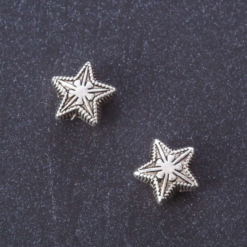 Koralik-wstawka w kształcie gwiazdki, kolor metalu «srebro» 1×1 mm, opakowanie 20 g ±16 szt.