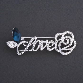 Broszka „Love z Różą” niebieski kryształ 6×3 cm, kolor metalu „srebro”