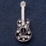 Broszka «Gitara Bandery» 5×2 cm, czarna emalia, szary metal