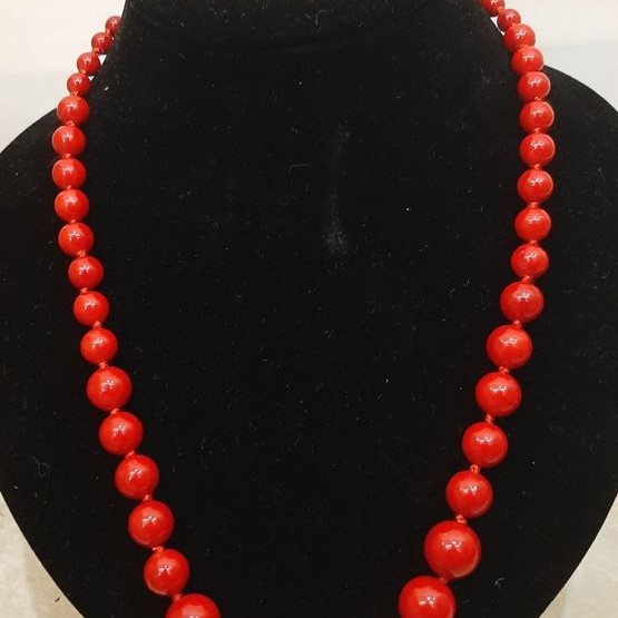 Naszyjnik czerwony koral (prasowany) kuleczki gradacyjne, średnica 6×14 mm, długość 54 cm+