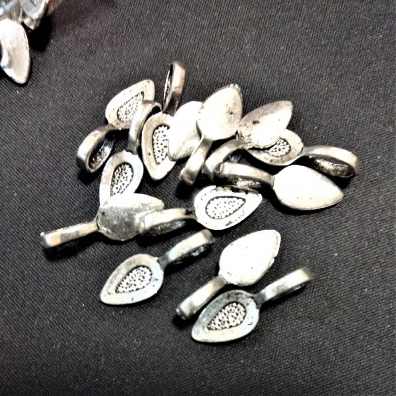 Podstawa pod kaboszon 21 mm bez otworu przelotowego, masa 20 g ± 22 szt.