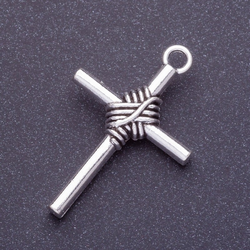 Okucia jubilerskie – wisiorek krzyż, długość 40 mm, średnica 1-3,5 mm, kolor srebrny, opakowanie 6 szt.