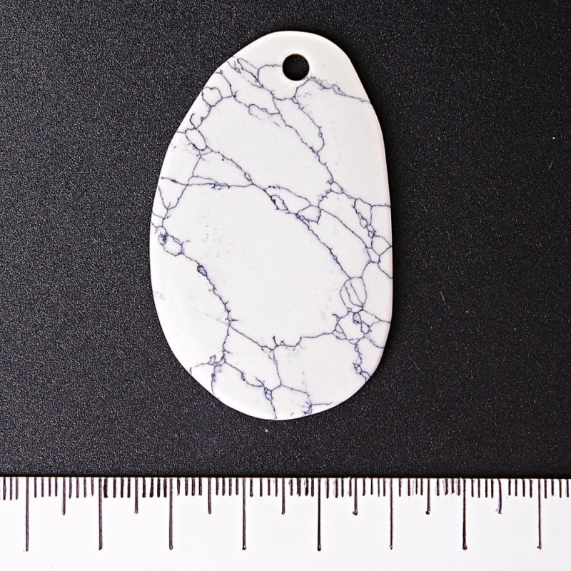Wisiorek z howlitu (55×35 mm)