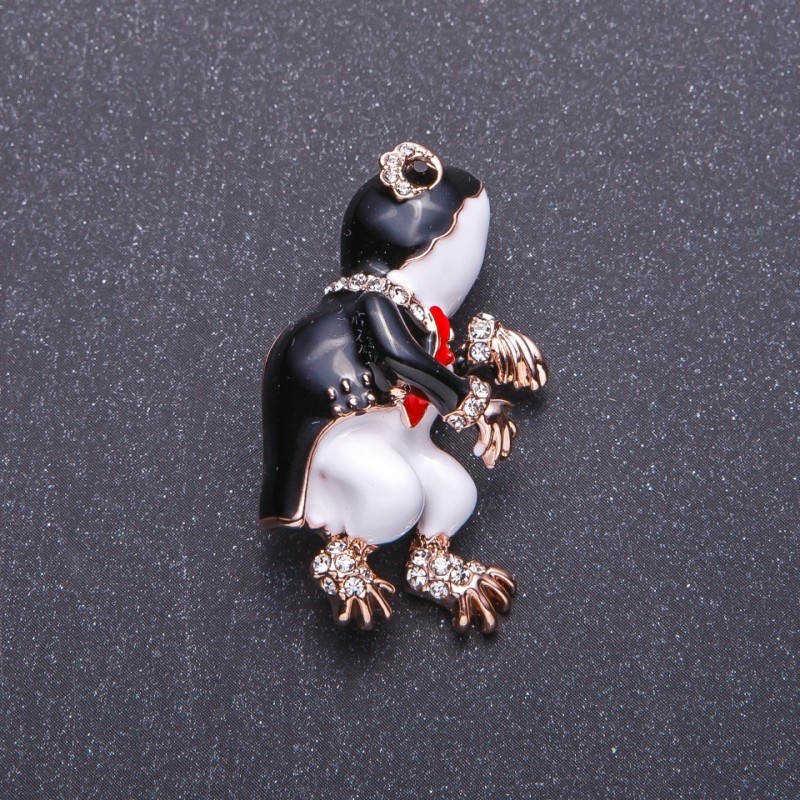 Broszka Żaba Dyrygent w fraku, kolor metalu złoty, 3,5×2 cm