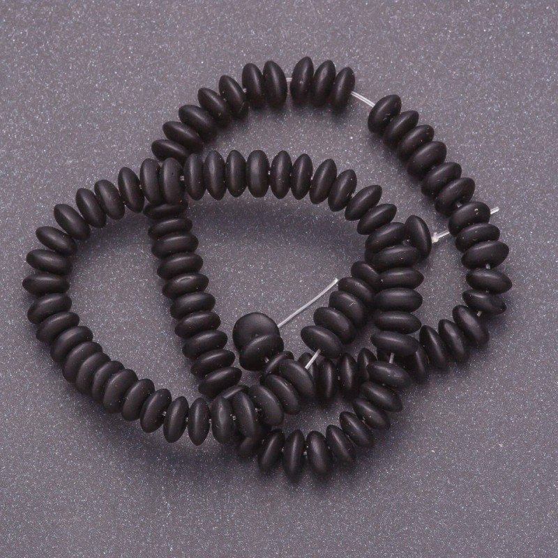 Koraliki z szungitu na nici (sztuczny) gładkie rondelki, średnica 10x4,5 mm, długość około 38 cm
