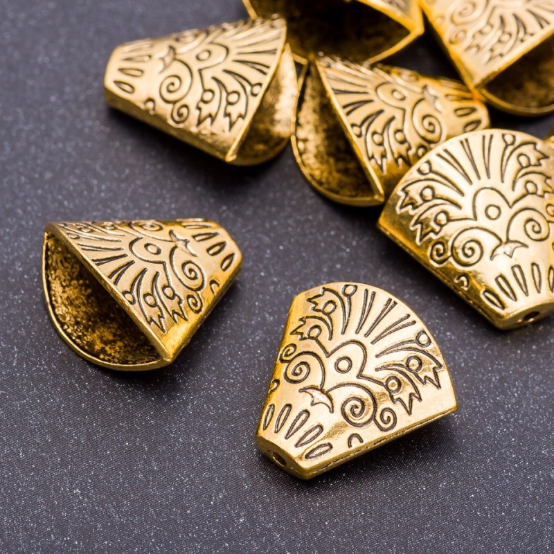 Końcówka do koralików w odcieniu starego złota, średnica 18×19×7 mm, otwór 5 mm, opakowanie 20 g ± 6 sztuk