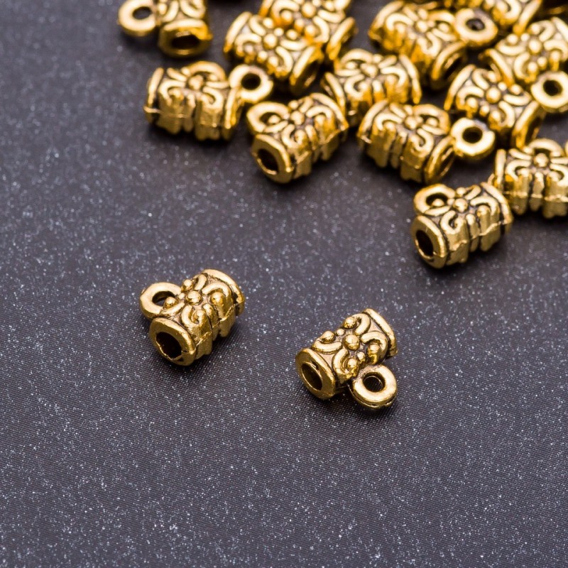 Uchwyt bail w kolorze starego złota, 7×4×7 mm, otwór 3,5 mm, opakowanie 20 g ± 40 szt.