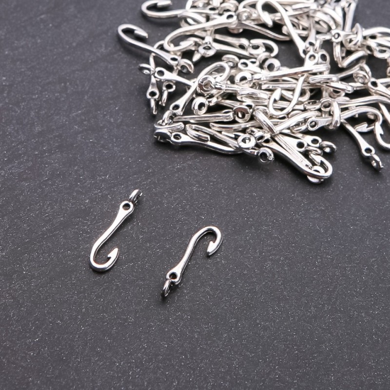 Akcesoria biżuteryjne – Zawieszka haczyk 5×20 mm, opakowanie 20 g, około 55 sztuk