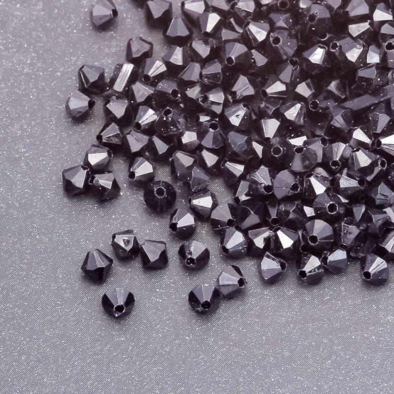 Czarny koralik bicone z plastiku 4×4 mm, opakowanie 70 g (+/- 2500 szt.)