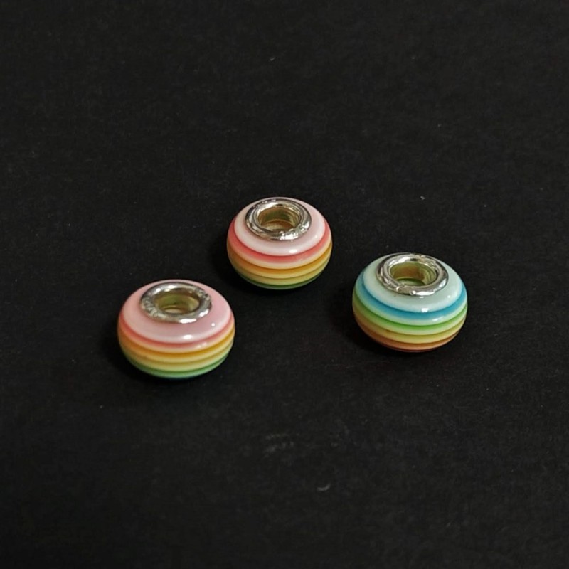 Koralik Pandora z paskiem miętowo-różowego koloru — o wymiarach 14×8 mm, średnica otworu 5 mm, opakowanie 10 sztuk