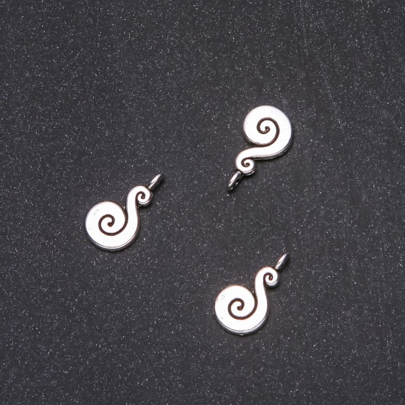 Wisiorek Zawijak 18×10 mm – opakowanie 20 g +/- 15 szt.