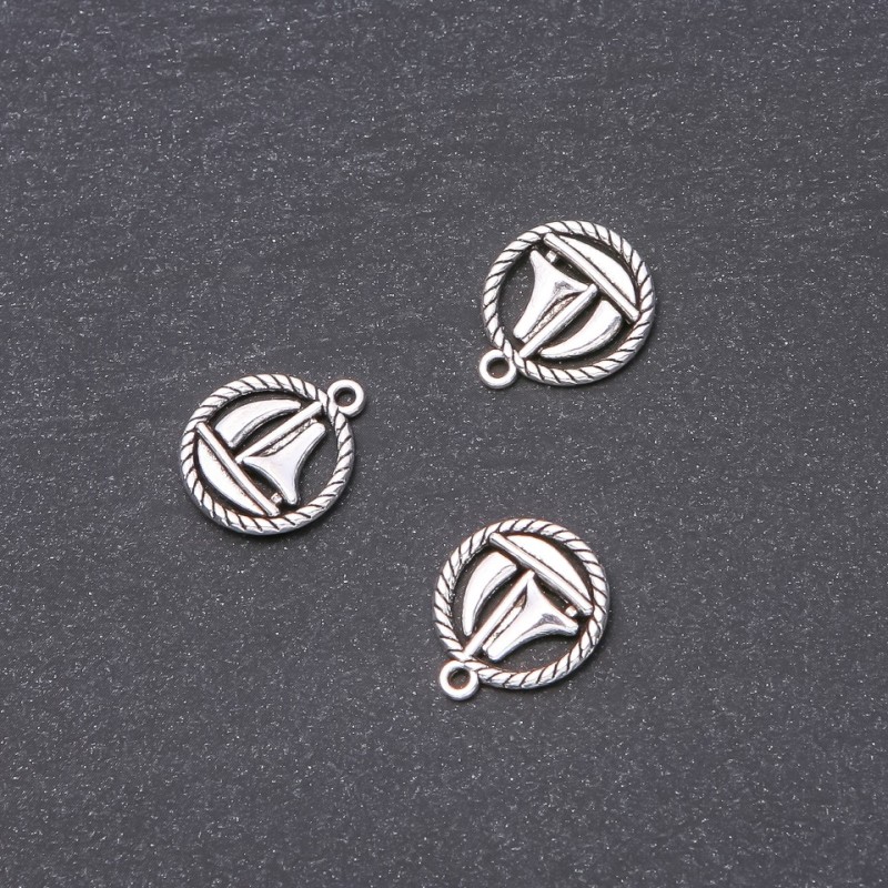 Furnitura wisiorek Stateczek 15×18 mm opakowanie 20 g ± 14 szt.