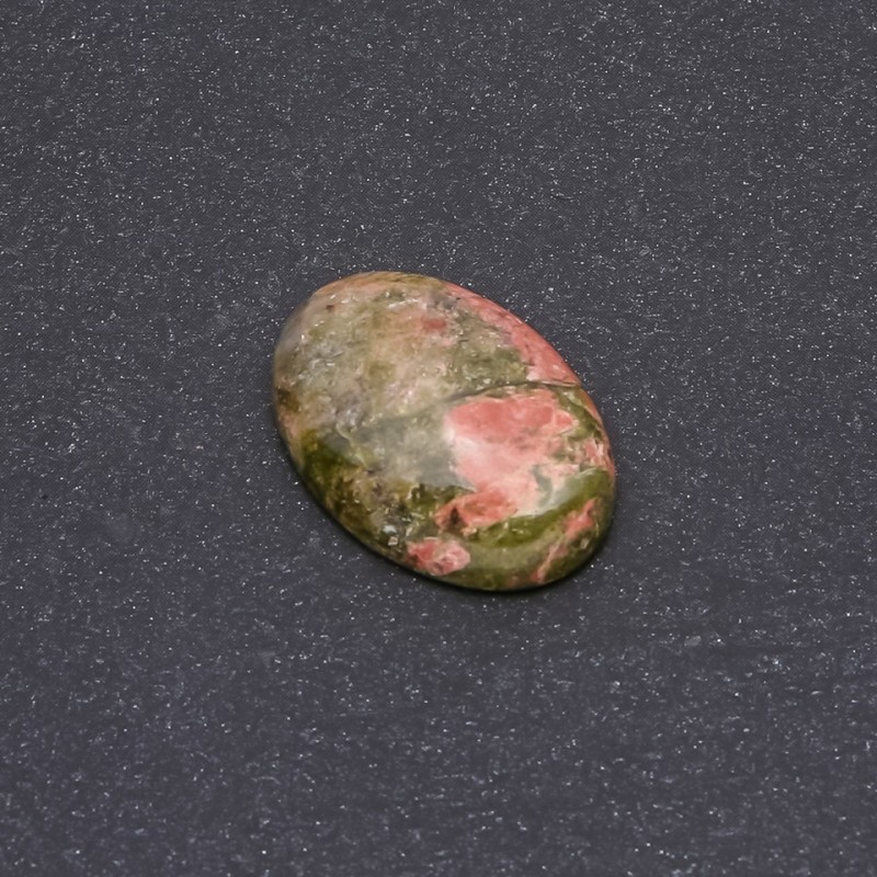 Kaboszon z naturalnego heliotropu 25×18 mm