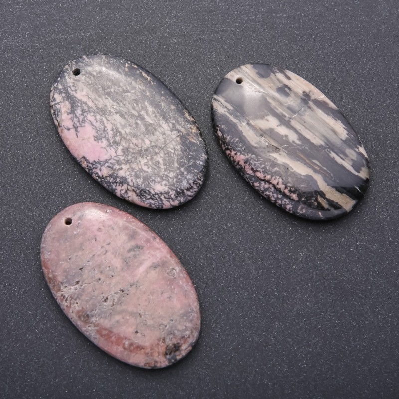 Wisiorek z rodonitu owalny 35×55 mm