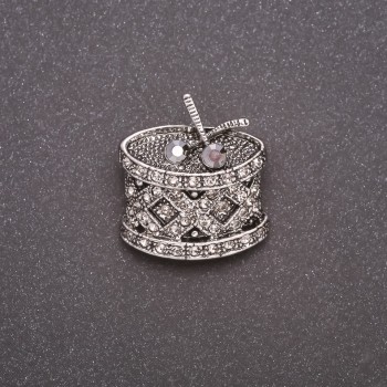 Broszka Bęben w kryształach, metal szary, 24×26 mm