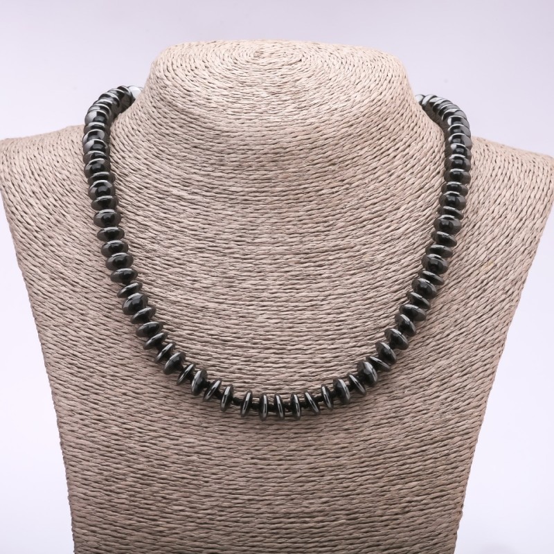 Naszyjnik z naturalnego hematitu w kształcie rondeli-dysków, średnica 10 × 3,5 mm, długość 48 cm