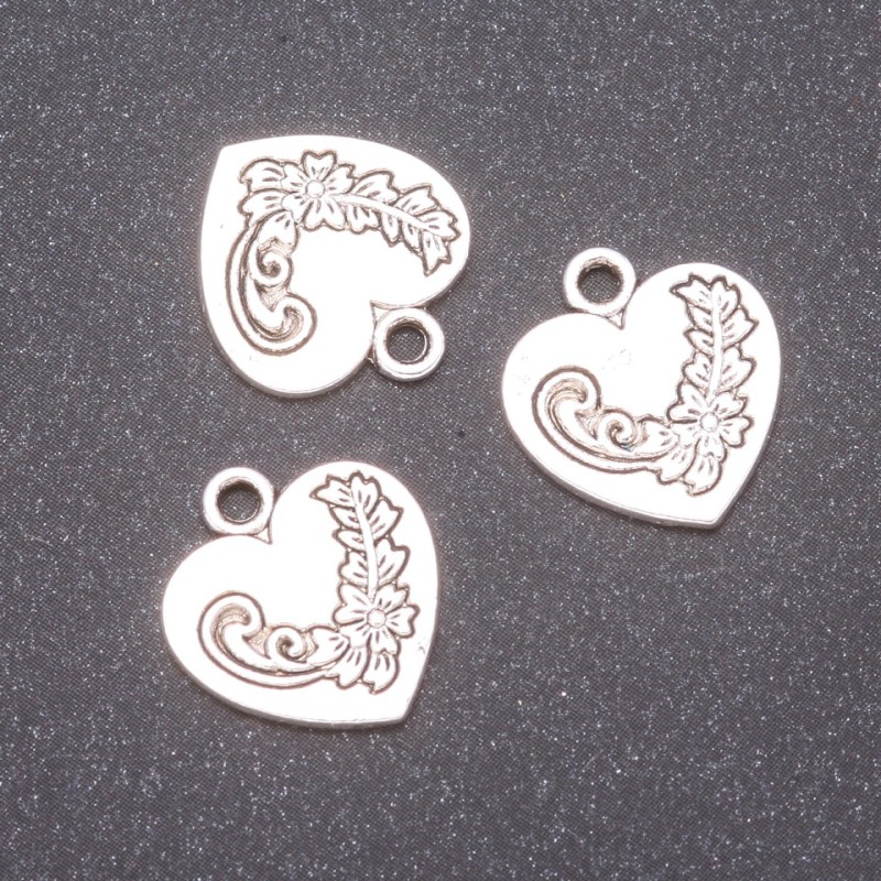 Zawieszka Serce, wymiary 14×16 mm, średnica otworu 1,8 mm, masa 20 g, +/- 11 sztuk
