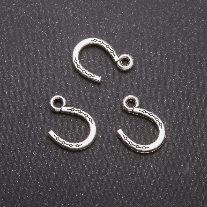 Zawieszka biżuteryjna w kształcie podkowy, rozmiar 10×14 mm, opakowanie 44 szt.