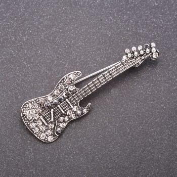 Broszka Gitara 54×18 mm w ciemnych cyrkoniach, ciemny metal