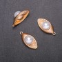 Zawieszka – Liść z koralikiem, średnica 15 mm, długość 30 mm, z żółtego metalu, 4 szt.