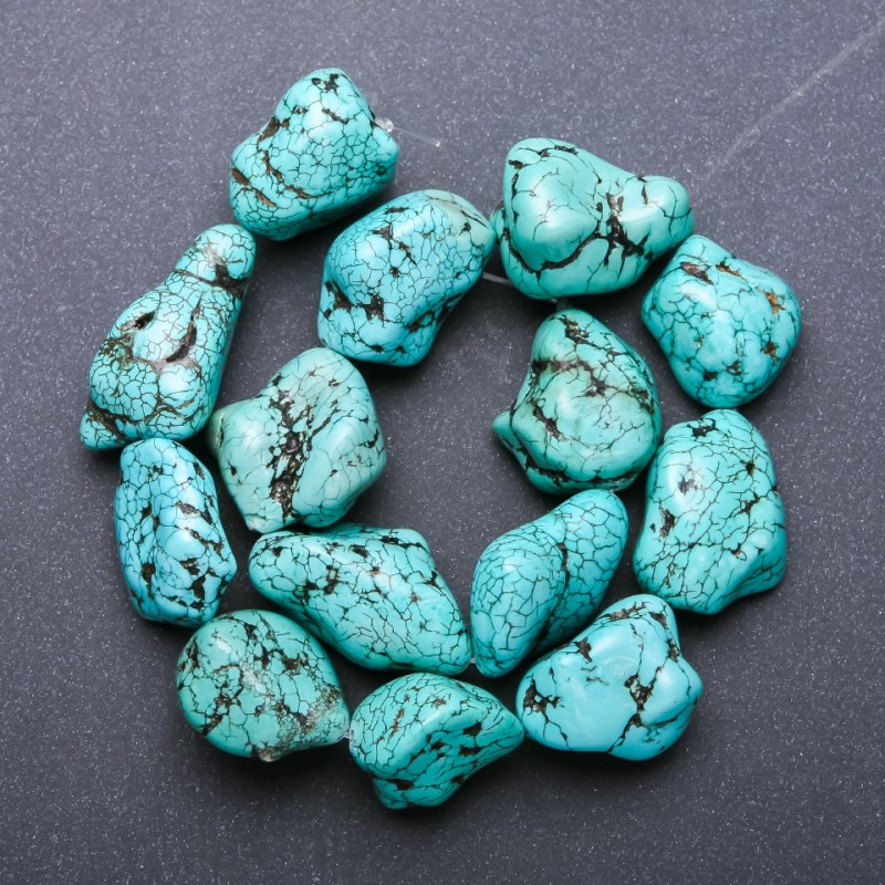 Koraliki z naturalnego kamienia 'Turkus' (sztuczny) zielona galetka, średnica 30×20 mm (±) na nici, długość 38 cm (±)