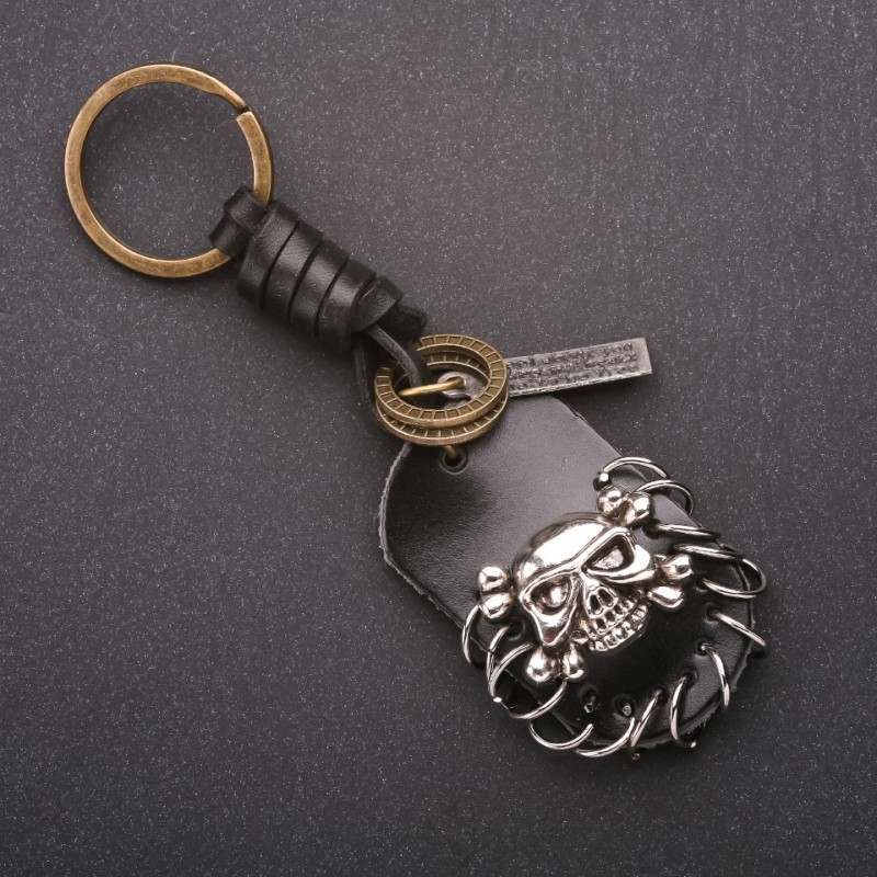Brelok męski z eko-skóry «Czaszka», długość 12 cm
