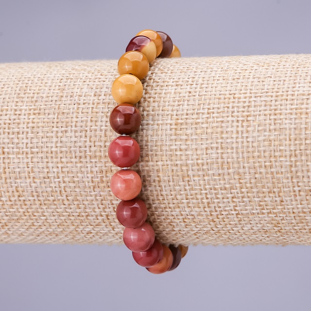 Bransoletka z kamienia mookaite, jaspis – gładkie kuleczki, średnica 8 mm, długość 18 cm na gumce