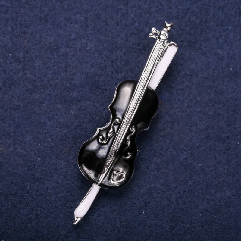 Broszka „Skrzypce” czarna emalia 65×17 mm, srebrzysty metal