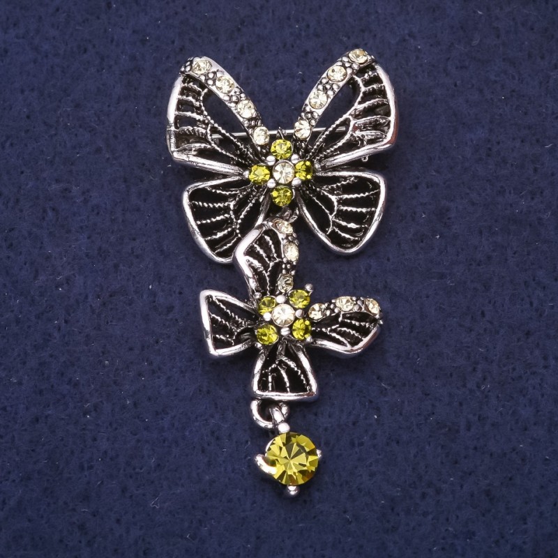 Broszka w kształcie motyla z zielonymi kryształami 56×28 mm, srebrzysty metal