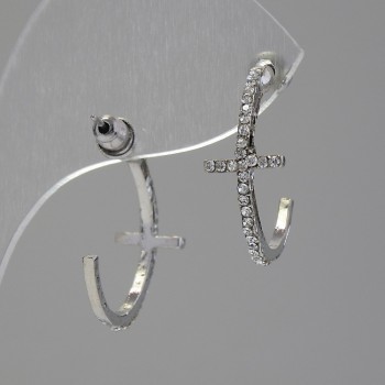 Kolczyki sztyfty obrączki z designerskim motywem krzyża, wysadzane cyrkoniami / metal pokryty srebrem / 35 × 12 mm