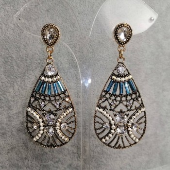 Długie kolczyki „Złota Uroda” z złotym metalem, długość 7 cm